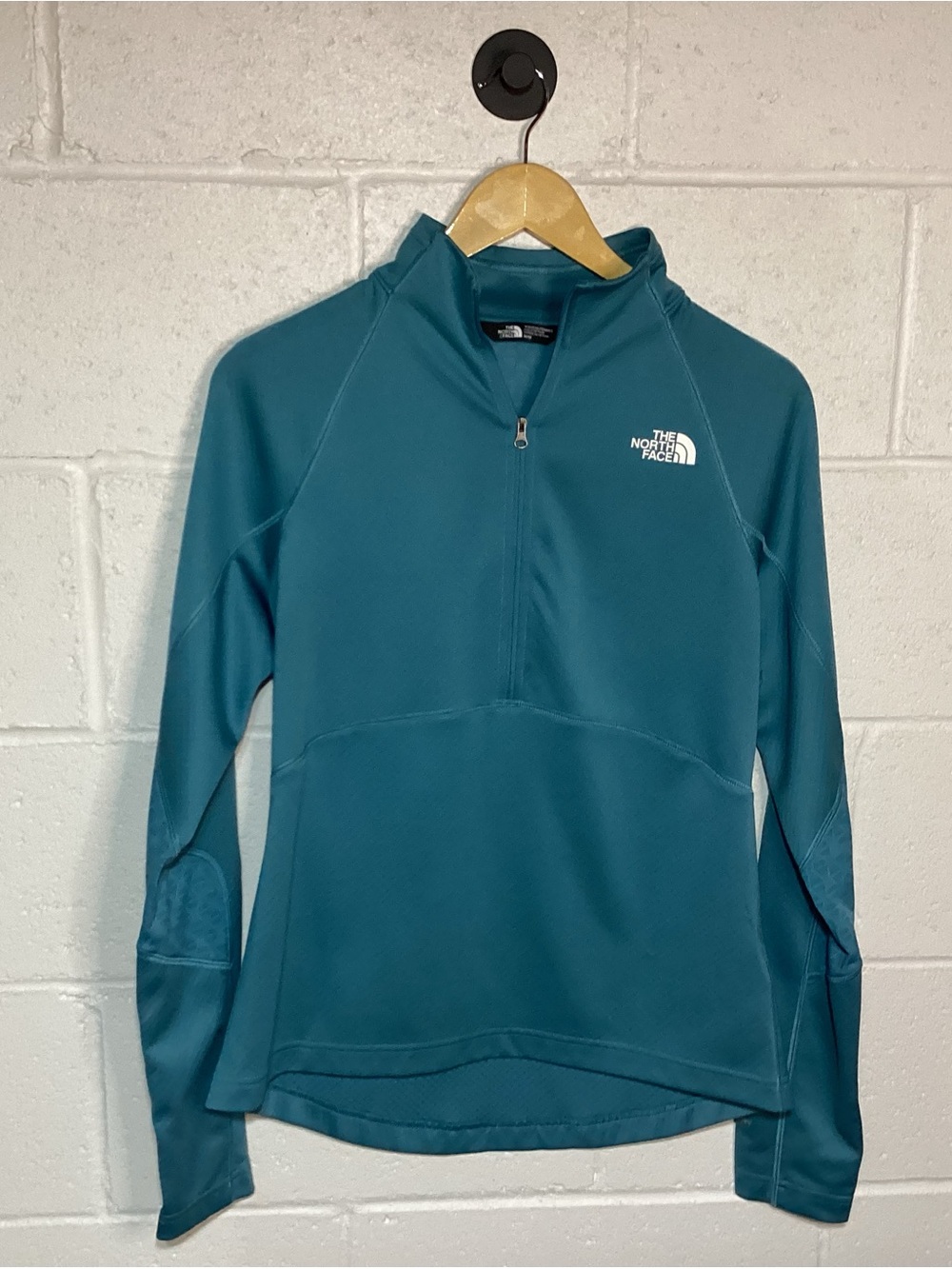 The North Face Women's Teal Quarter-Zip Pullover | Medium